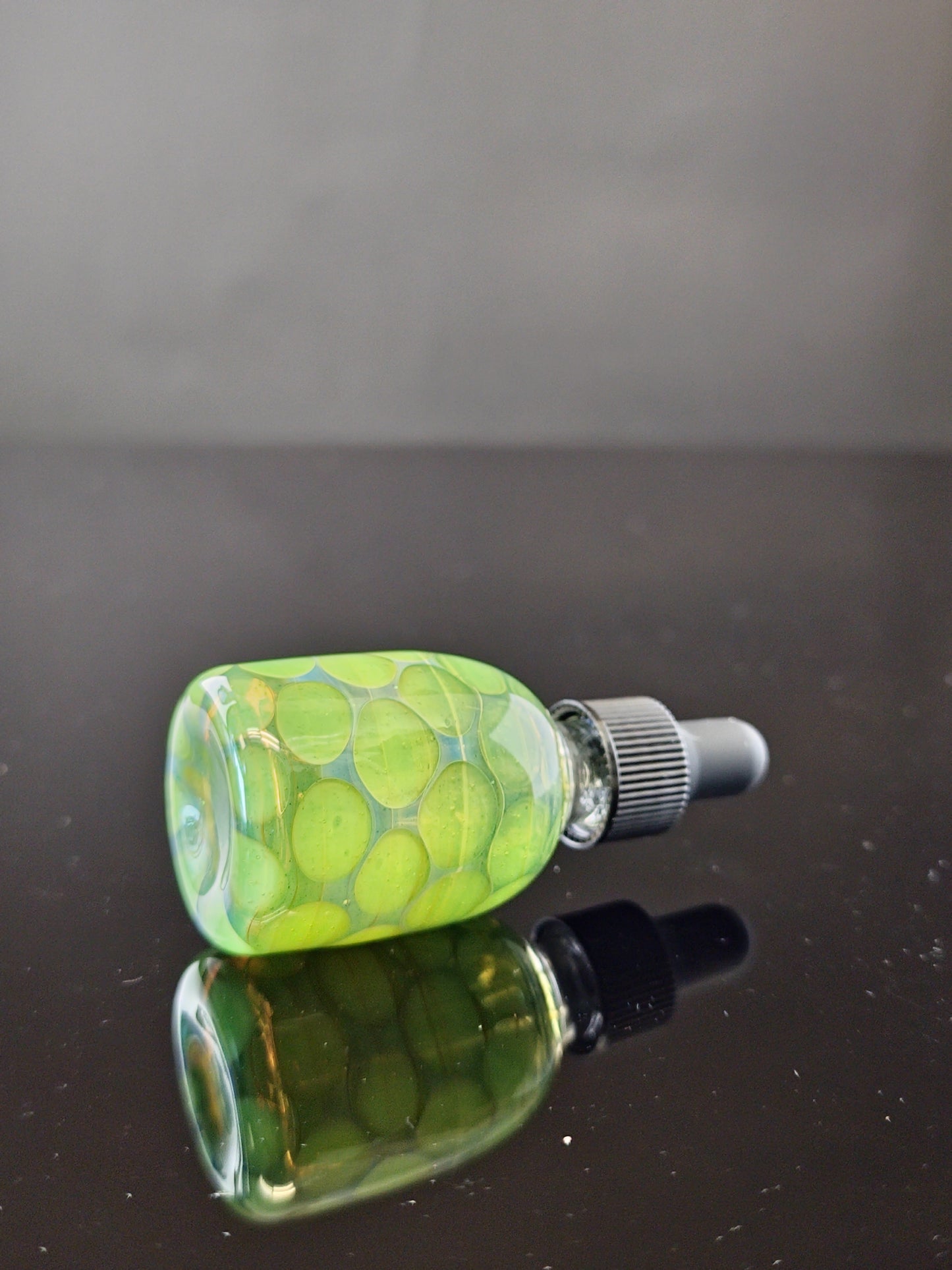 Green/Yellow Honeycomb Vial